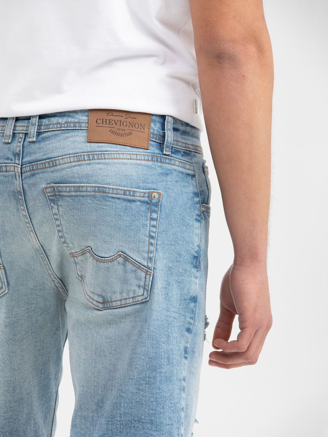 Bermuda Hombre Chevignon Straight Fit