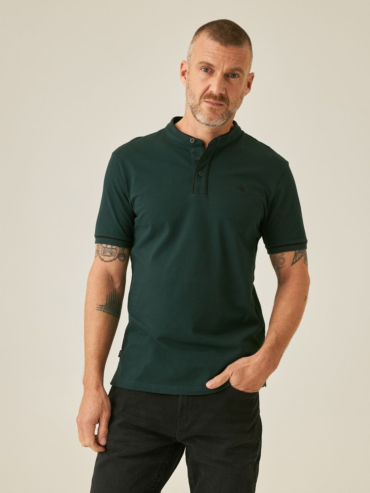 Polo Hombre Chevignon Cuello Neru Slim Fit