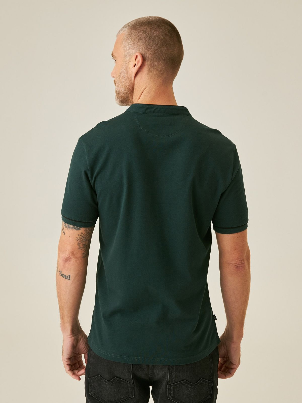 Polo Hombre Chevignon Cuello Neru Slim Fit