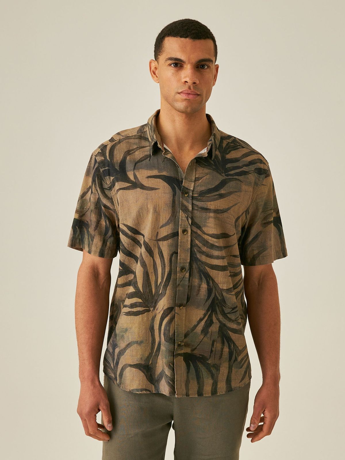 Camisa Hombre Chevignon Leaves Resort