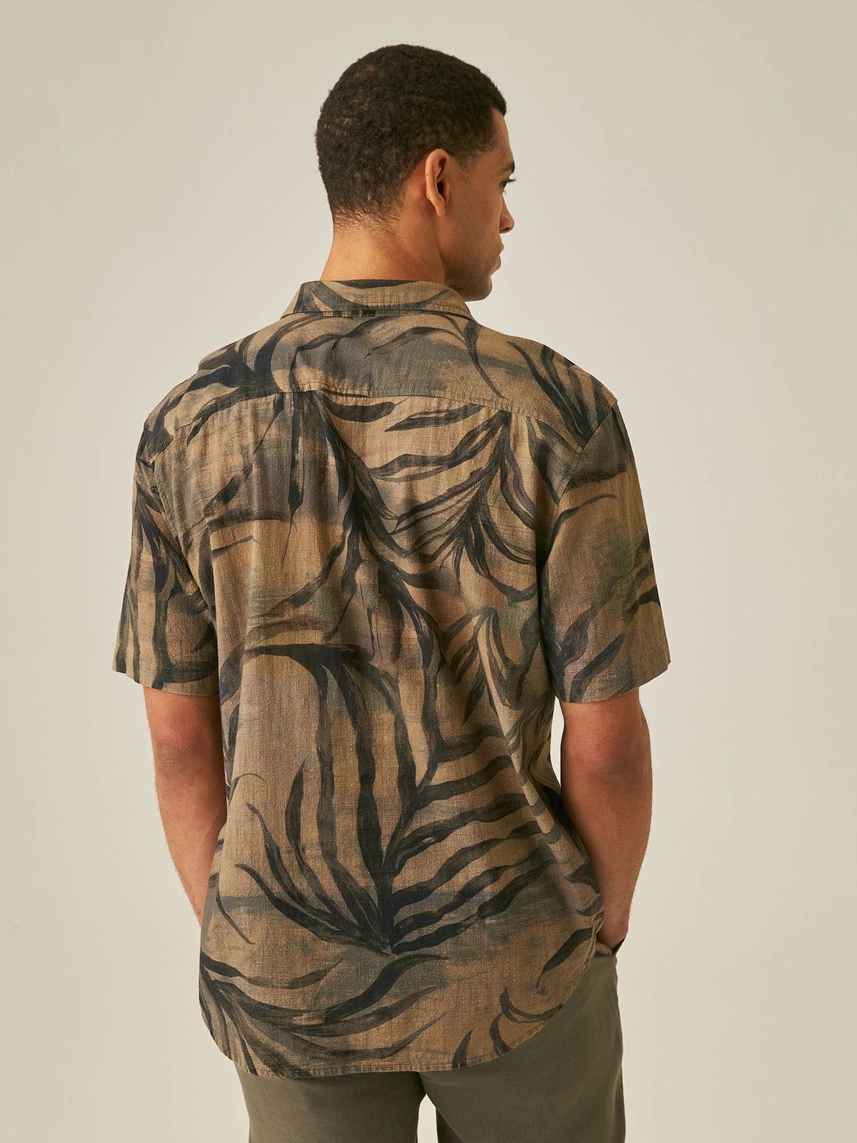 Camisa Hombre Chevignon Leaves Resort