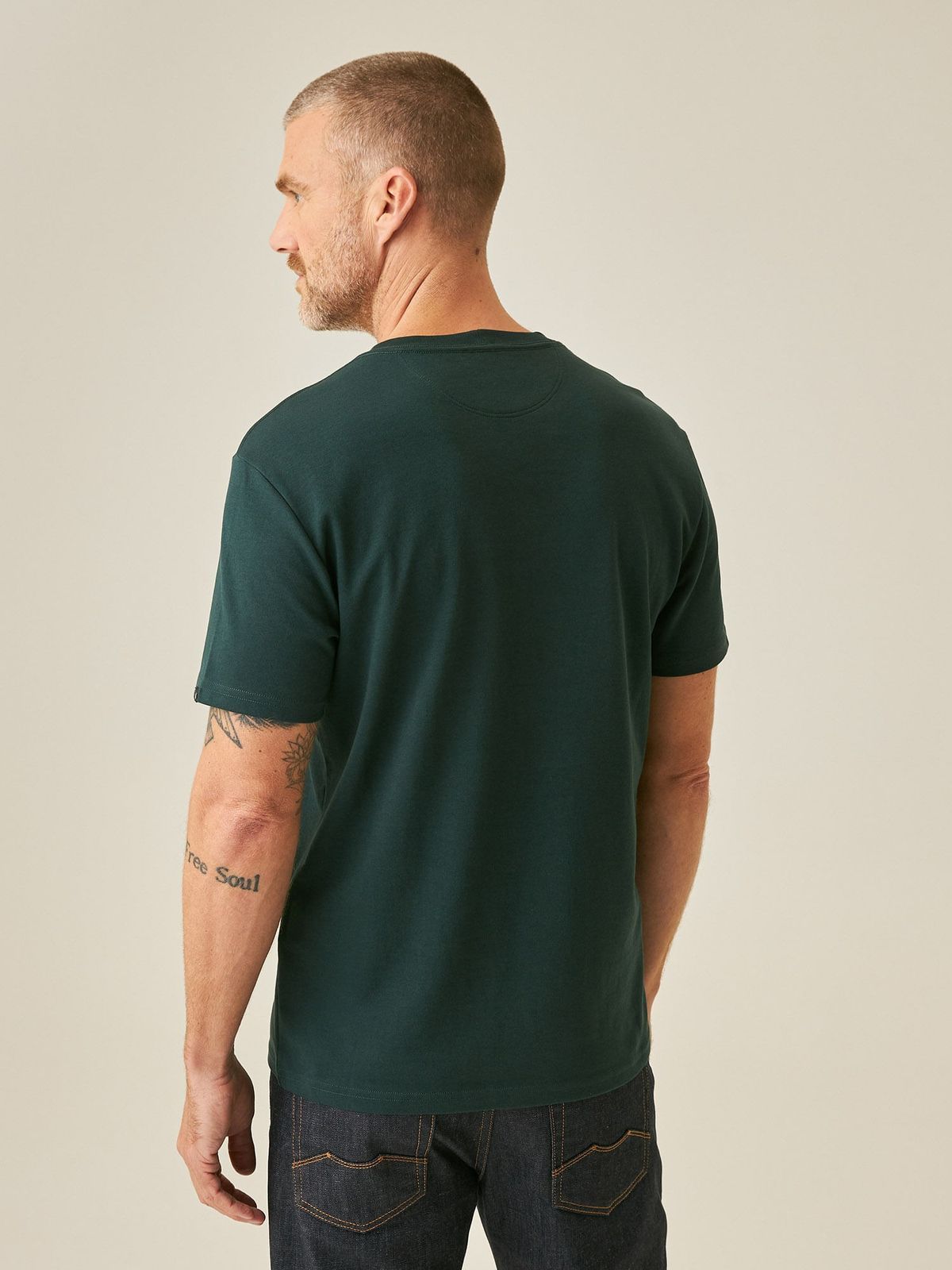 Camiseta Hombre Chevignon Graphic Slim Fit