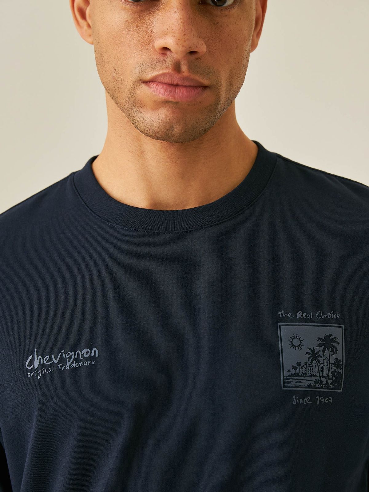 Camiseta Hombre Chevignon Graphic Mix Classic Fit