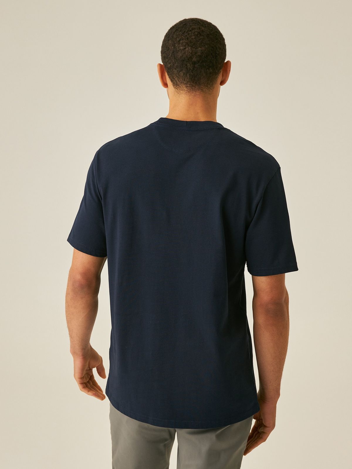 Camiseta Hombre Chevignon Graphic Mix Classic Fit
