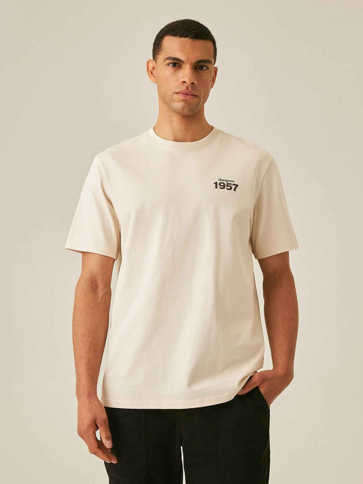 Camiseta Hombre Chevignon Authentic Graphic