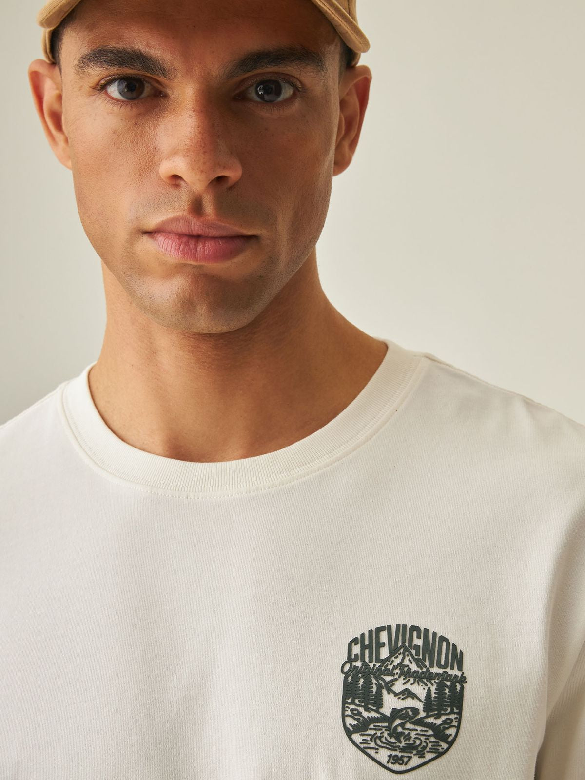 Camiseta Hombre Chevignon Mountain Graphic