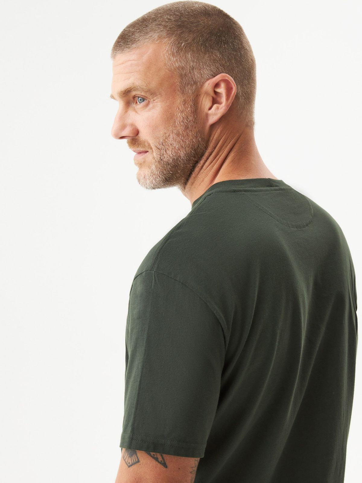 Camiseta Hombre Chevignon Outlined Graphic