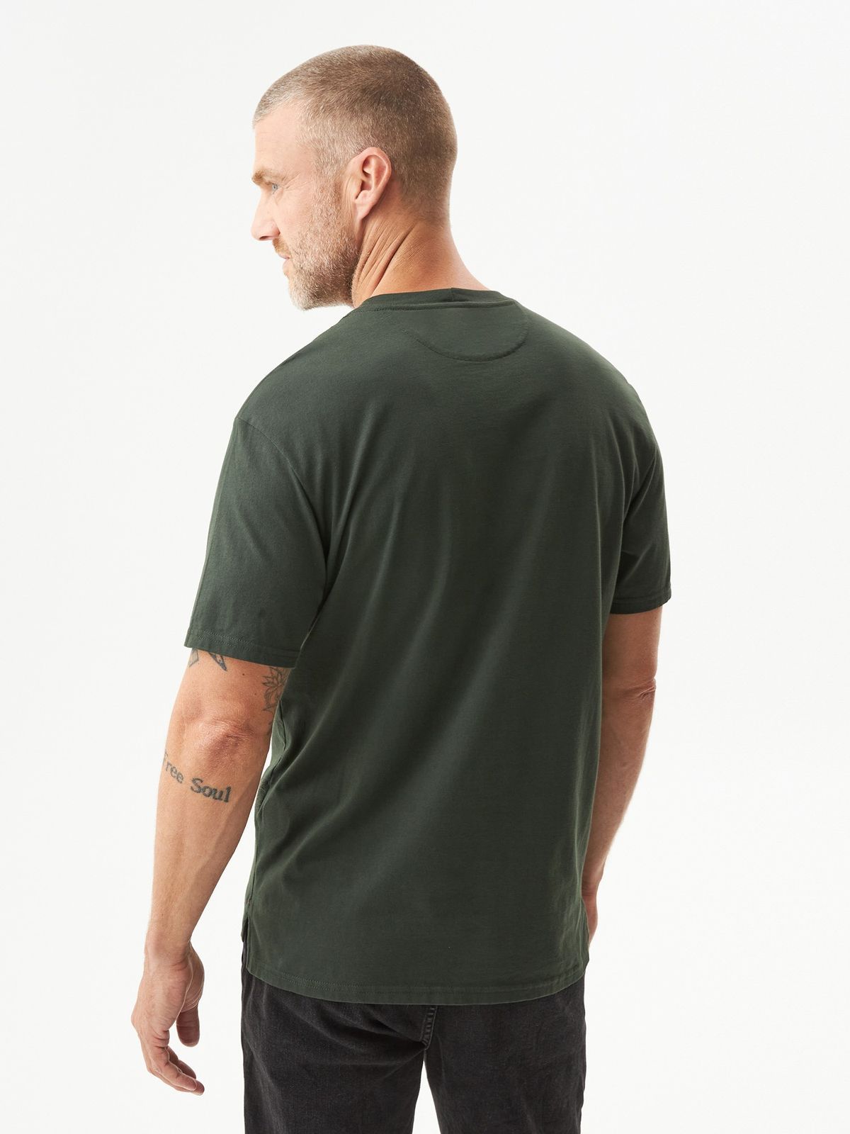 Camiseta Hombre Chevignon Outlined Graphic